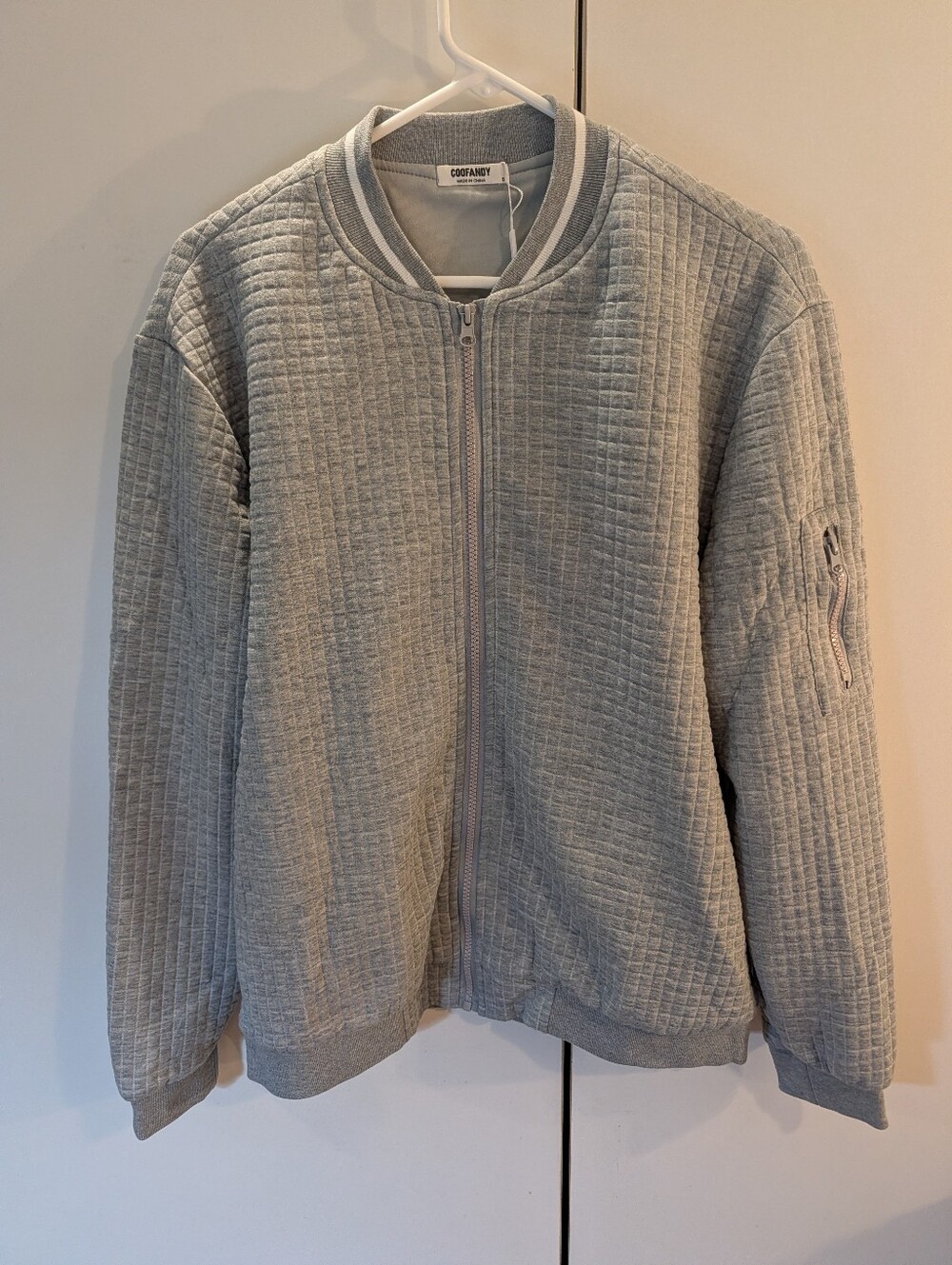 Coofandy Men's Light Gray Quilted Zip Bomber Sweater